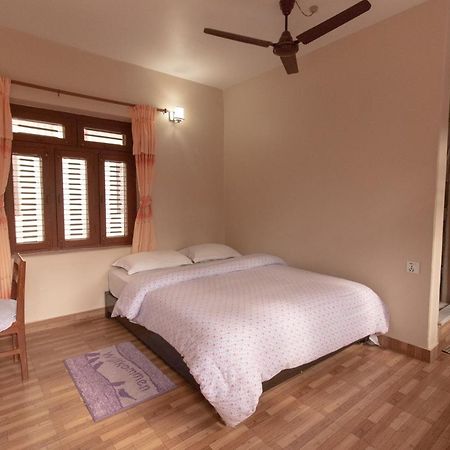 New Tourist Guest House Pokhara Buitenkant foto