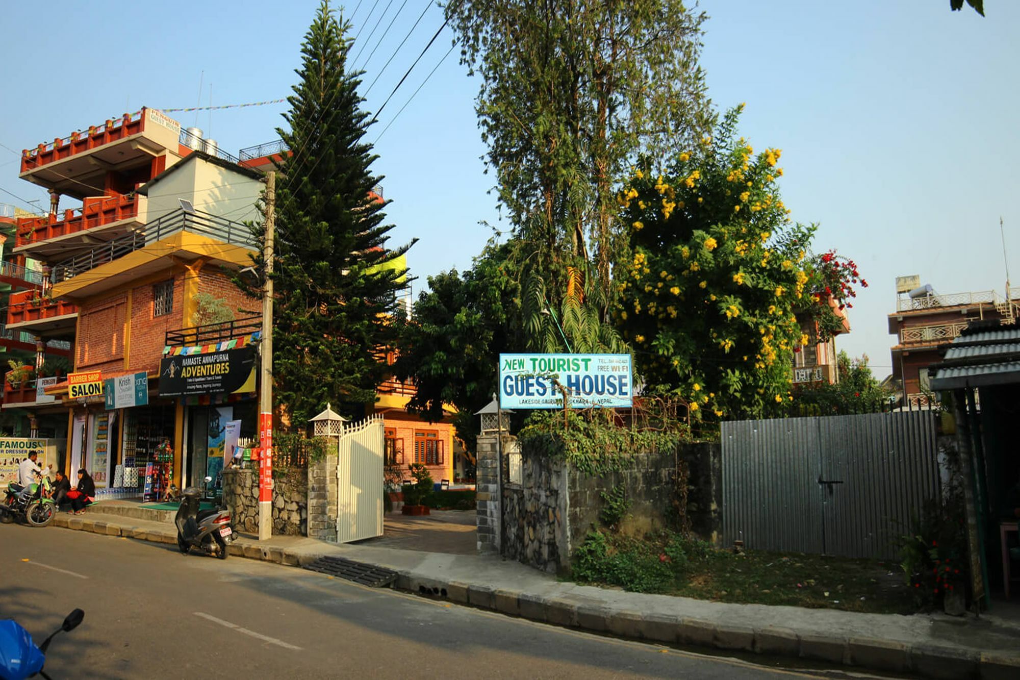 New Tourist Guest House Pokhara Buitenkant foto