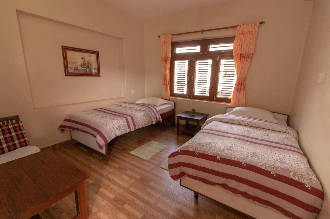 New Tourist Guest House Pokhara Buitenkant foto